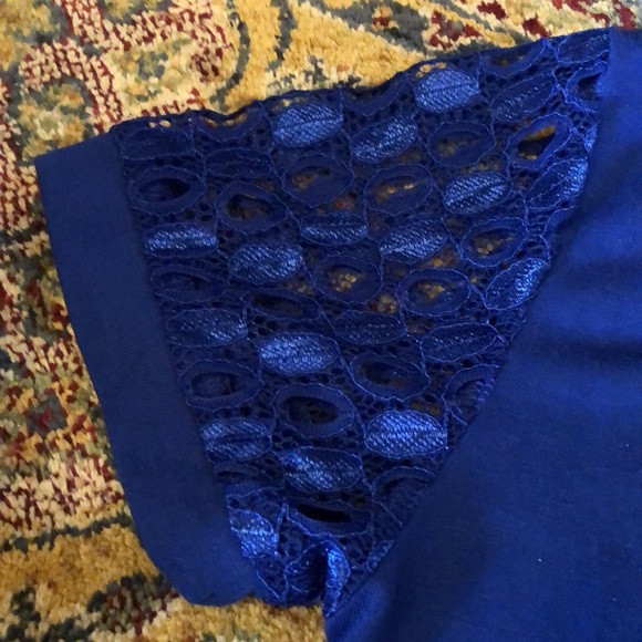 L blue tshirt dress with lace sleeves - Picture 3 of 5